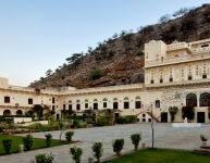 Castle Kalwar Palace 1